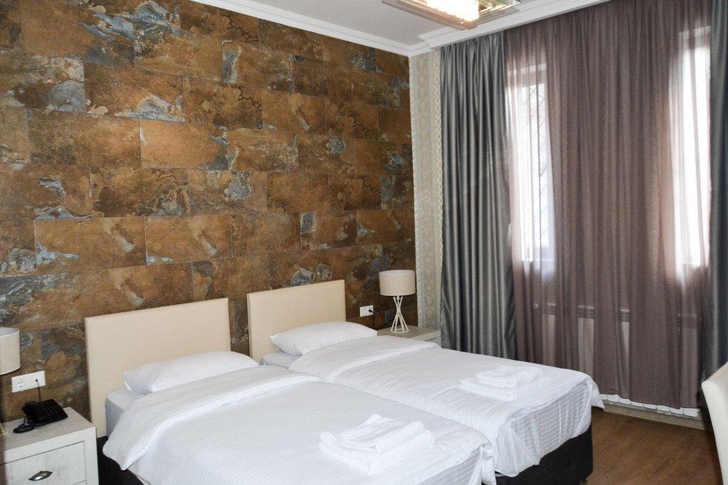 Eleon Boutique Hotel Тбилиси Екстериор снимка
